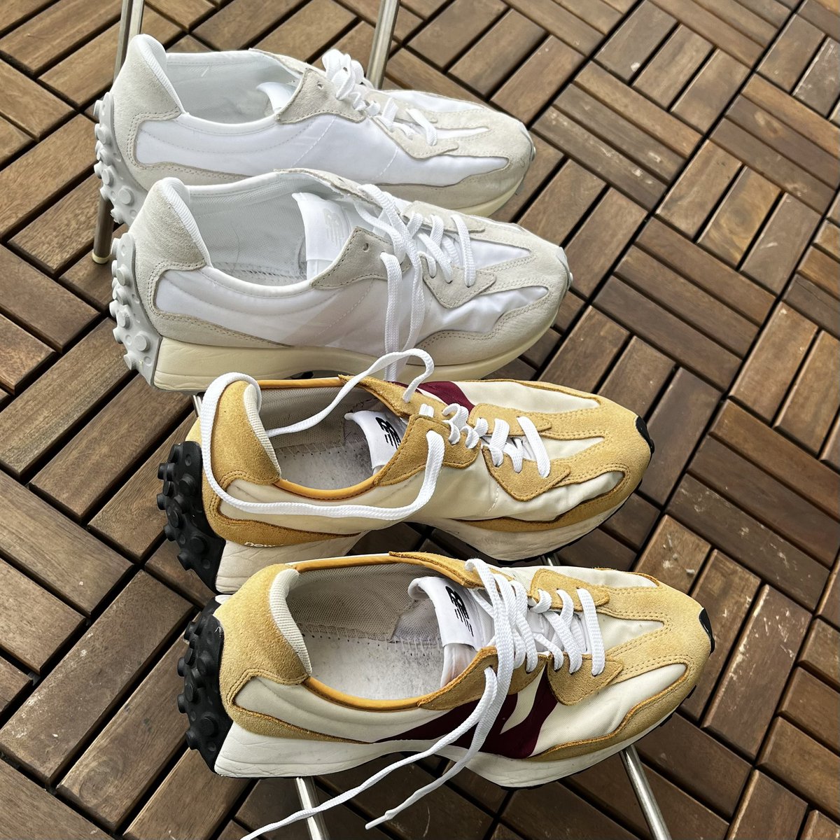 rtm712's tweet photo. 午前中に靴を洗いましたよ。
ニューバランスのみ😆
#NB
#NB327
#PROCTSAA
#洗靴 https://t.co/eUvEkQ6YRz