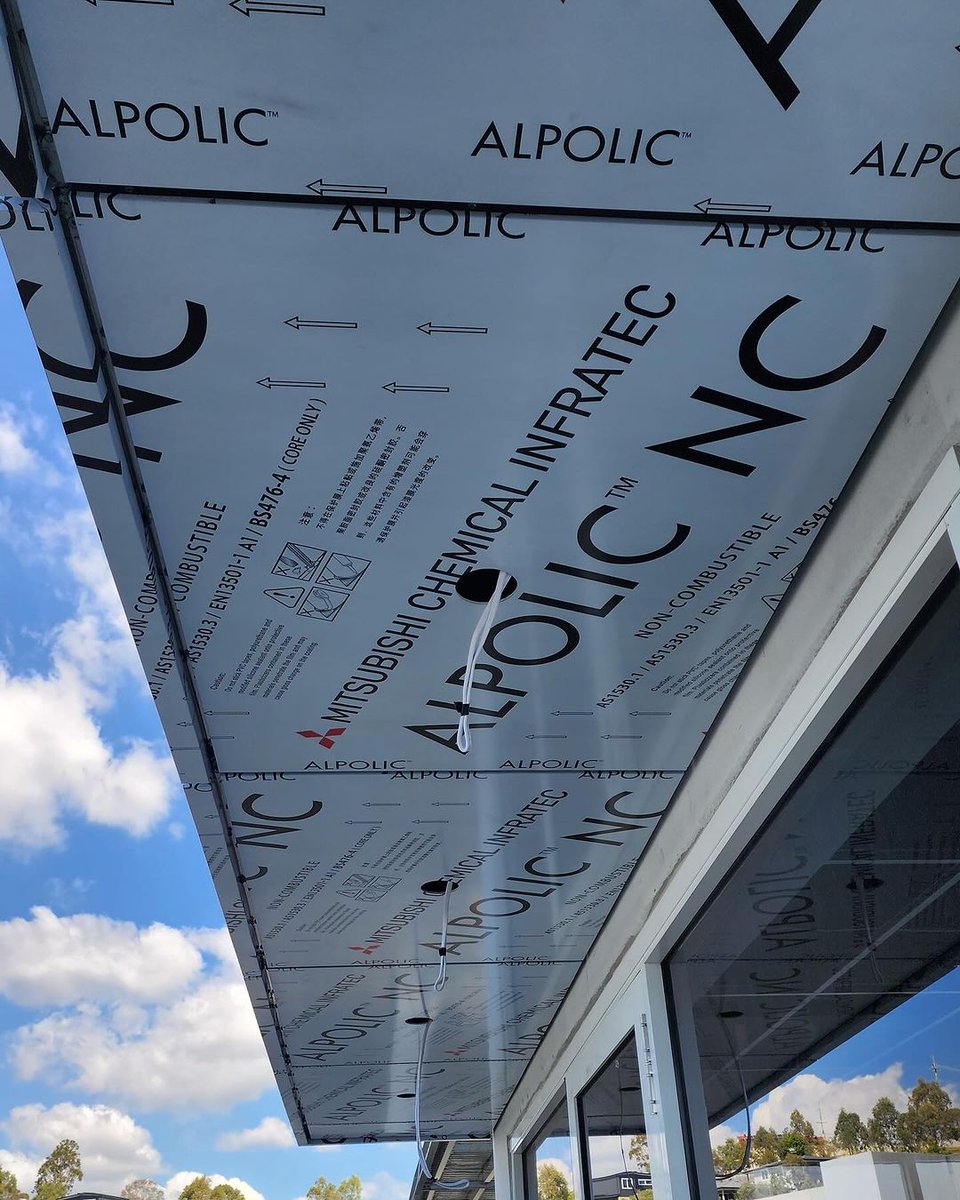 NetworkBS's tweet photo. The Skyline Facades team designed, supplied, and installed an awning structure clad with Mitsubishi #ALPOLIC NC in Charcoal finish. Sometimes it's the small touches that really make a building stand out!
📸 Skyline Facades
#networkbuildingsupplies #awning #claddingsystem https://t.co/FAVG8BdmOd