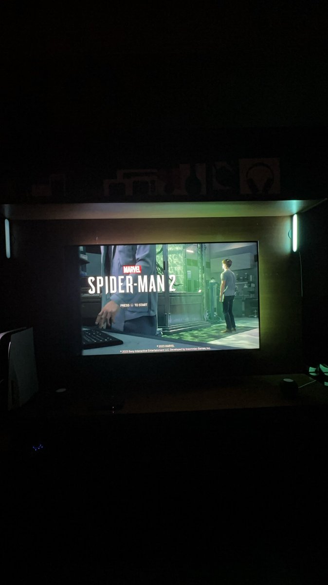 JBou_'s tweet image. GO TIME!! #SpiderMan2