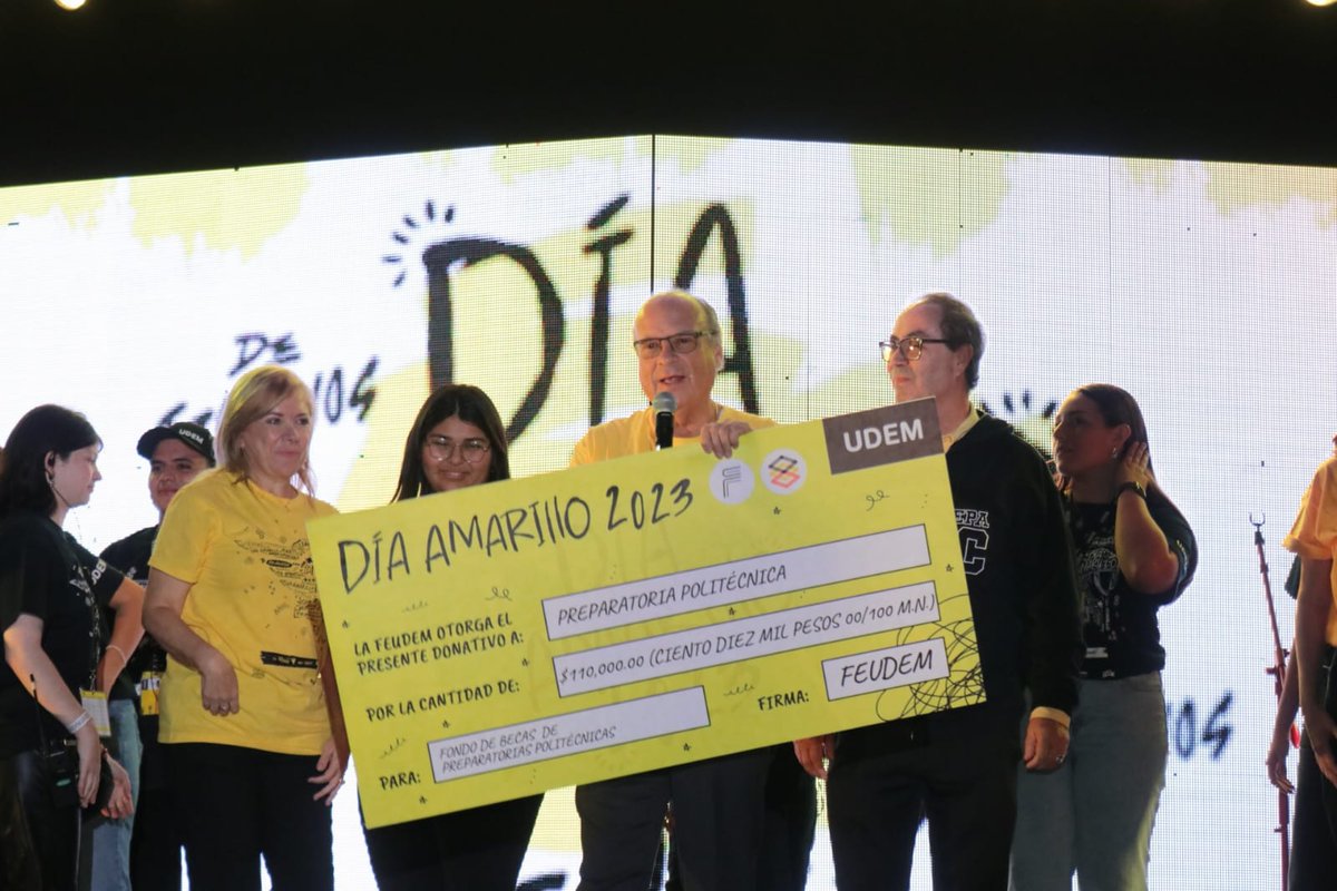 mpaez50's tweet photo. Agradezco a la @feudem por la organización del Día Amarillo, este importante espacio que reafirma el #EspírituTroyano de compartir. Este año, “De Troyanos para Troyanos” destinando lo recaudado al Fondo de Becas de las Preparatorias Politécnicas. Gracias por sumarse a la causa. https://t.co/rXfIofIyXO