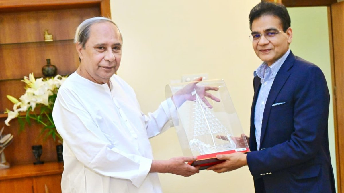 DrSubash4BJD's tweet photo. Glad to meet Shri @BKGoenka Ji, Chairman of Welspun Group. Discussed issues of mutual interest and invited him to explore the immense investment opportunities available across sectors in #Odisha https://t.co/CBvVvvL4gR