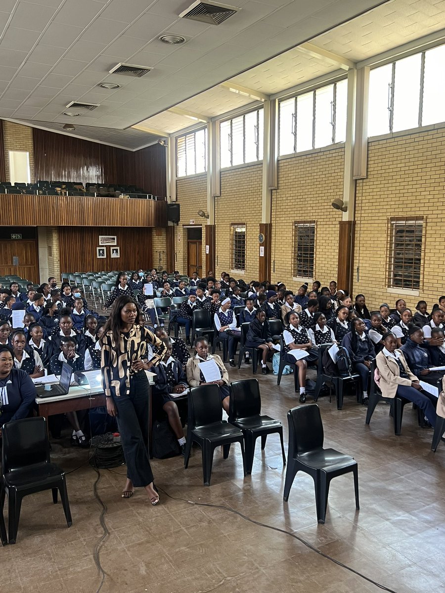 Za Power House tweet media