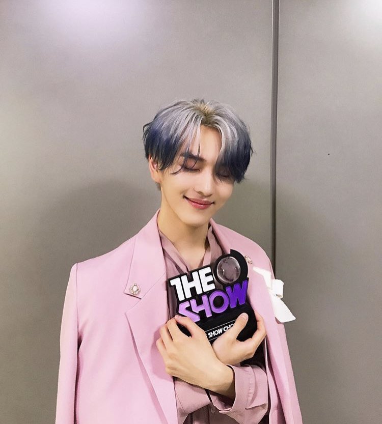 kinobloom's tweet photo. happy 3 year anniversary to pentagon’s first win!! i’ll never forget the joy and overwhelming emotions we all felt that day - daisy you are eternally blessed https://t.co/p8uYsppEE7