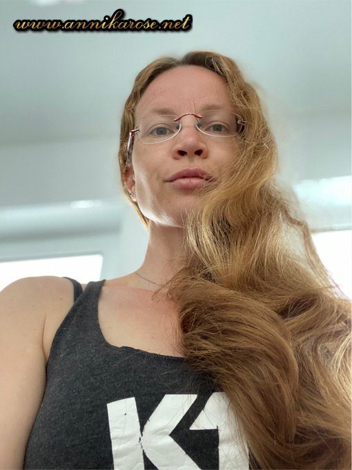 Endlich Freitag. Man schei&szlig;e&hellip; wie freu ich mich aufs Wochenende!!! https://t.co/qTZhqrIbZ2<a href="/tag/pregnant"class="tags"><span>#pregnant</span></a><a href="/tag/german"class="tags"><span>#german</span></a><a href="/tag/milf"class="tags"><span>#milf</span></a><a href="/tag/pantyhose"class="tags"><span>#pantyhose</span></a><a href="/tag/creampie"class="tags"><span>#creampie</span></a><a href="/tag/cum"class="tags"><span>#cum</span></a>