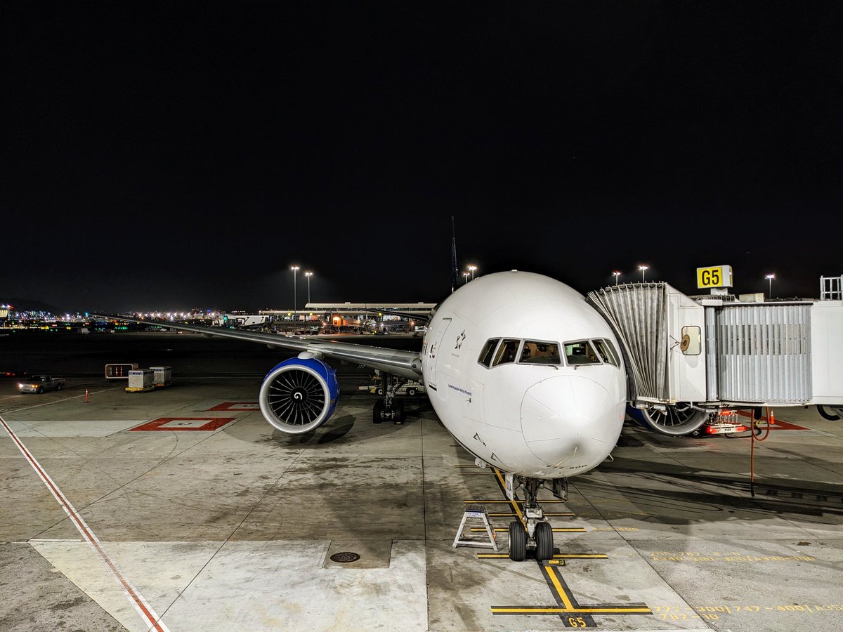 4 out of 5 of our United aircraft which we flew in over the past 3 weeks. Cannot fault the service. The communication was faultless! 10/10 United - I'm impressed