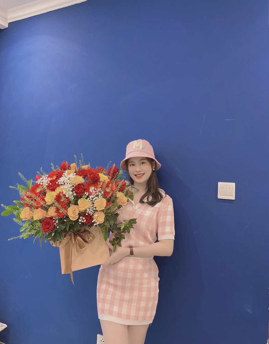 lananhpham330's tweet photo. Hello…
Niceday 💓🥰☺️🍃🥳🌸💐🌹🪷🌸
HappyWomensDay 💐
#VietNamese 🇻🇳
Fl me 👏🏻
#HappyVietNamWomensDay20102023
#HappyWomensDay
#LAmind #NIF https://t.co/jr2SjFOuOt