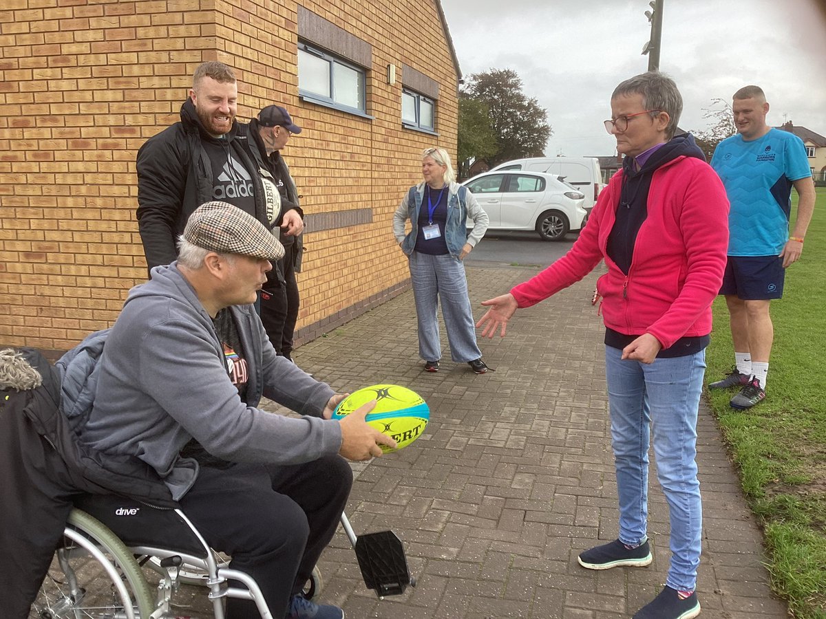 Worcwarriorsfdn's tweet photo. Yesterday we started sessions with @HeadwayWorcs working on some rugby skills based around catching, passing and coordination!

Over the next few weeks we will be discovering more skills 

Big shout out to @KCRFC1969 for letting us use the pitches!

#CecilsLegacy
@TNLComFund https://t.co/iuVh2qlOkt
