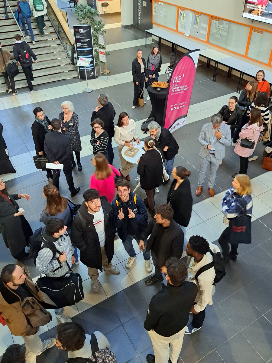 IAEAngers's tweet photo. 1re grande rencontre de l’année ce matin à l#IAEAngers entre nos alternants, leurs maîtres d’#apprentissage et les tuteurs universitaires à l’occasion des rencontres de l’#alternance.
#resoptimiste #entreprises
@UnivAngers @IAEFRANCE https://t.co/g8i0EWMss7