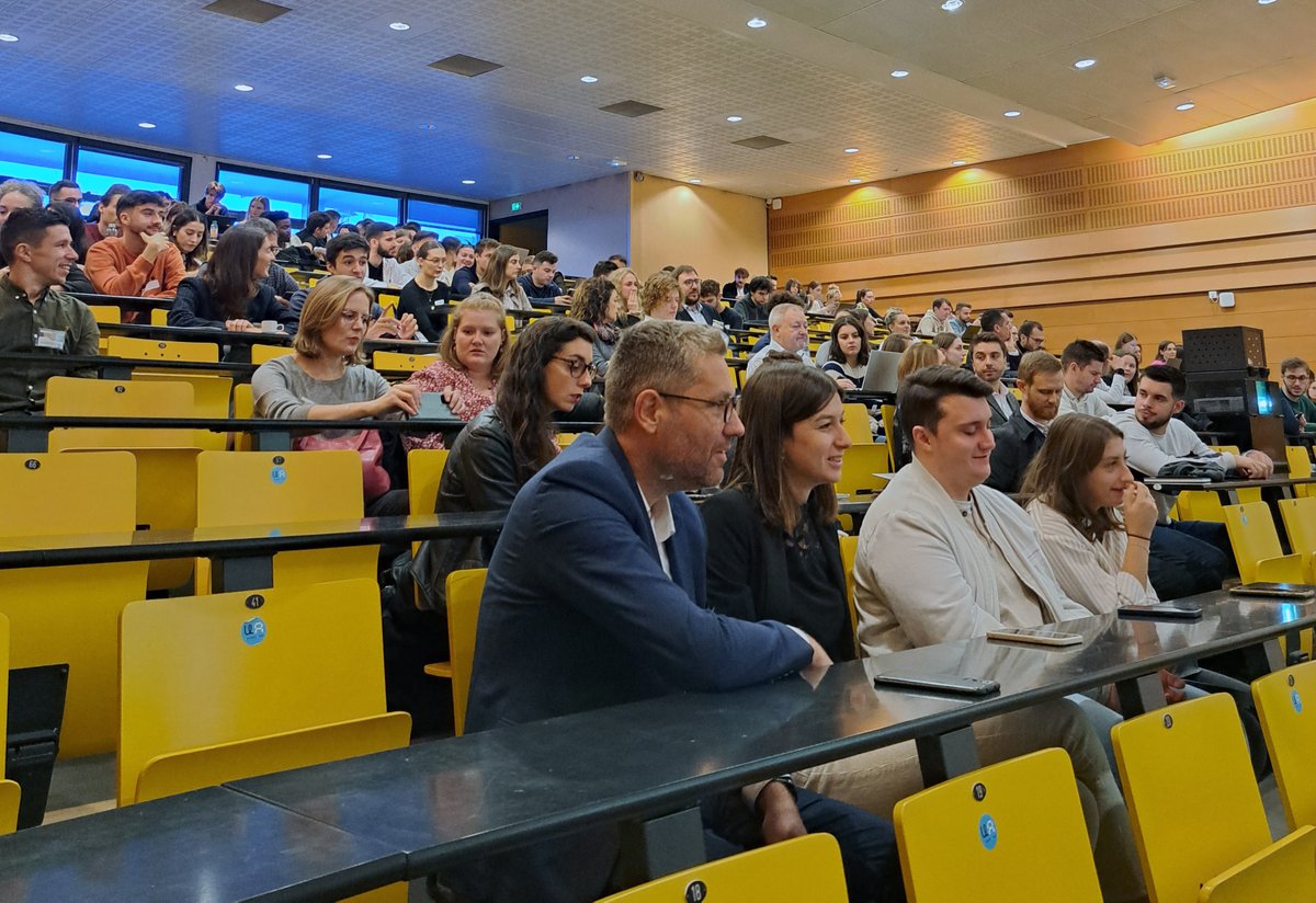 IAEAngers's tweet photo. 1re grande rencontre de l’année ce matin à l#IAEAngers entre nos alternants, leurs maîtres d’#apprentissage et les tuteurs universitaires à l’occasion des rencontres de l’#alternance.
#resoptimiste #entreprises
@UnivAngers @IAEFRANCE https://t.co/g8i0EWMss7