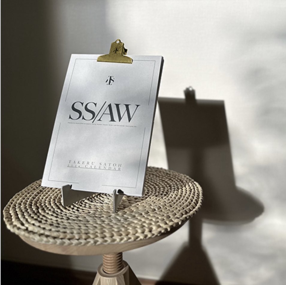 yuzu_mikan1201's tweet image. 健さんのカレンダーきた〜💕💕
グッズもAとコラボの物いっぱい 全部買ってしまった
我ながらチョロいわ〜🤣

日めくりまではいかなかったけど  36枚もあるんだね！
楽しみだわ〜🥰

#佐藤健 #佐藤健2024カレンダー 
#ABYTS #Co_