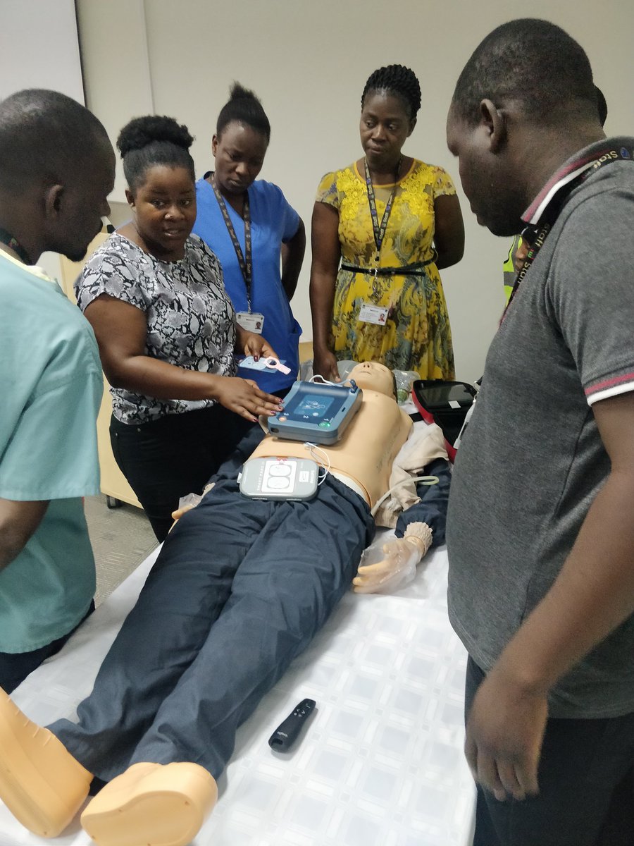 MelitaGordon5's tweet image. This awesome team have worked so hard, and are juuuust about to make history in Africa with our #iNTS #typhoid triple-valent #Salmonella #vaccine trial. Training done, regulatory approvals all in place, screening and consenting our first participants *today* @MLW_Programme!