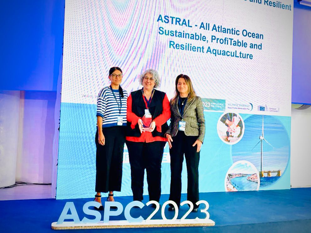 AIRCentre_org's tweet image. 🏆​🌊​ Yesterday at the #ASPC23, in Oporto, the ASTRAL Project &amp;amp; BlueMissionAA received the Atlantic Project Award, in the categories of International Cooperation, and Healthy Oceans and Resilient Coasts, respectively. Congratulations to both teams! 👉 lnkd.in/dyNZUait