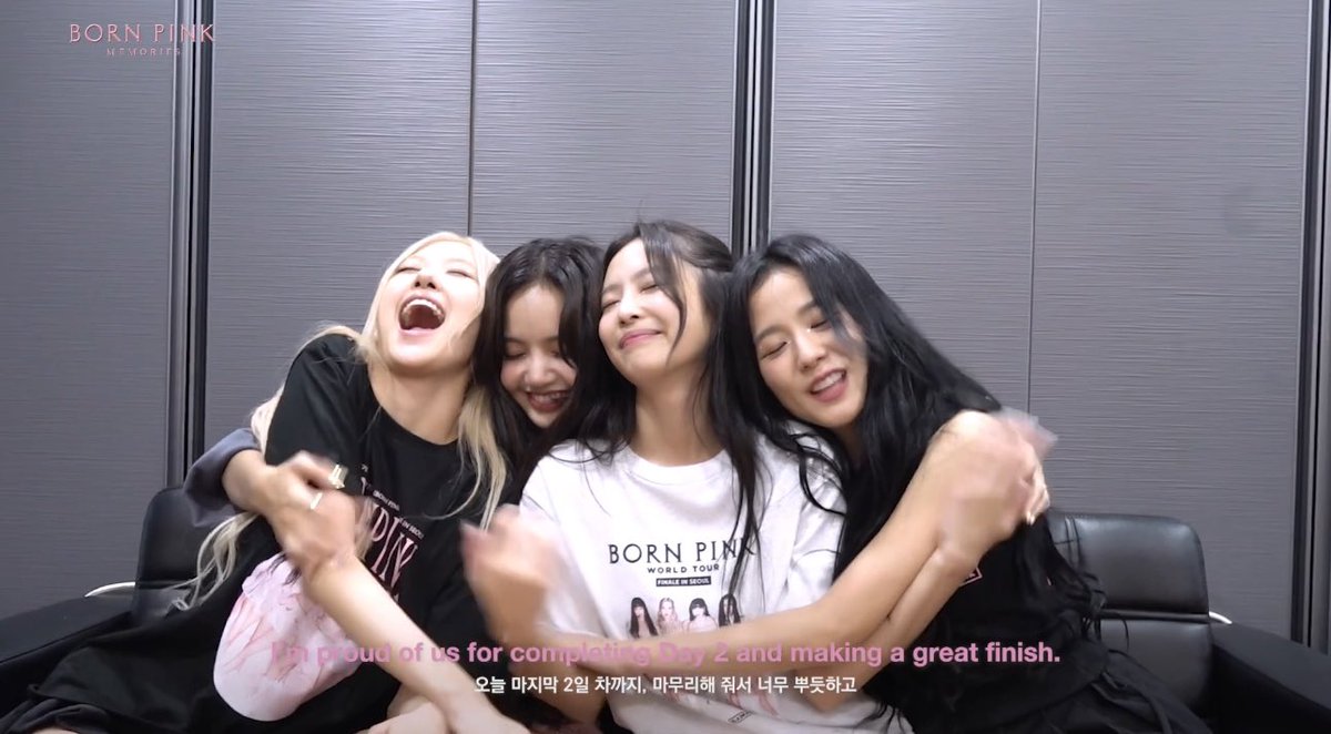 jenniesrenes's tweet photo. BLACKPINK 🖤🩷 https://t.co/50yti5ic3k