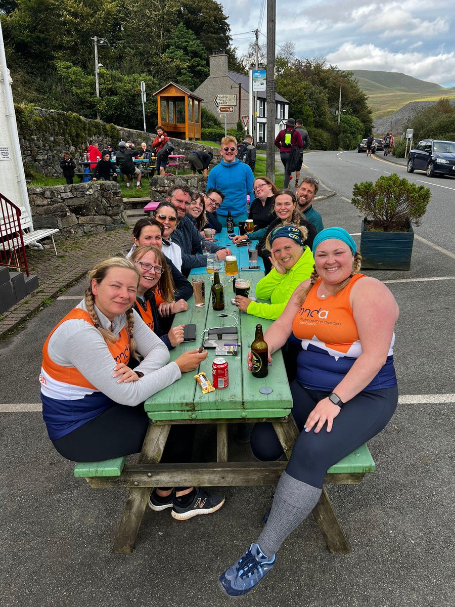 D_TrainingWales's tweet photo. #fundraisingFriday
Throwback to when Dawsons Training Wales joined @dawsonsproperty in accomplishing our Snowdon Charity Hike #snowdon where we raised over £4000 and awareness for @motor_neurone_disease_uk
#teamsnowdon #teamdawsons #snowdonia #mnda https://t.co/UIOFfSH4um