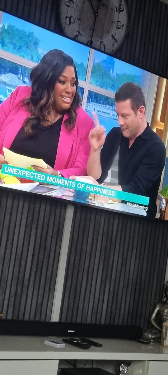 __dee_dee__'s tweet photo. These two make me laugh 😂🥰 charity begins at home @AlisonHammond ,so funny,cheering me up on this rainy day 👏 with @radioleary ,keep up the good work xx @thismorning https://t.co/CBUJnI4W32