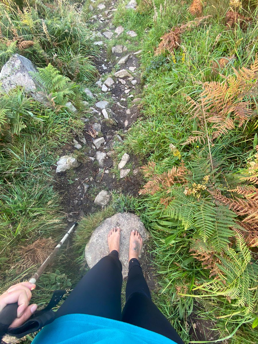 Would you walk 180miles of the @swcoastpath in bare feet? Laura finished her solo adventure last month and raised over £600 for @PlasticFreeND . Read her story ~ justgiving.com/page/168604019…