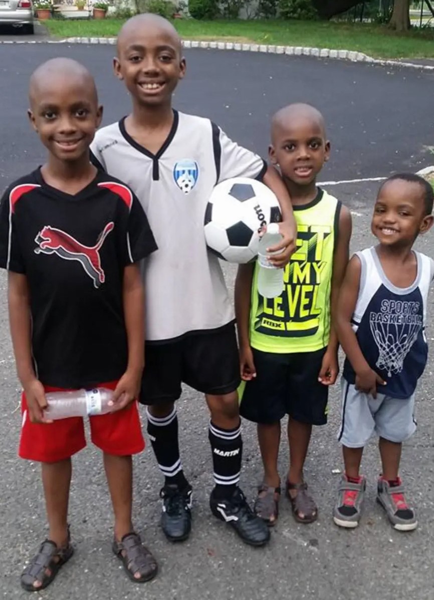 Tom Moore tweet media