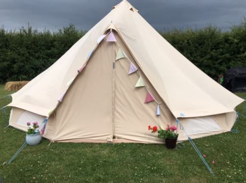 Camping_Direct's tweet photo. 🏕️ Oxford Oak Camping offers camping pitches in a picturesque rural location. This hidden gem is a true beauty spot, boasting breathtaking rural views.
https://t.co/gly56Z4Ffr
#RuralRetreat #CountrysideEscape #CampfireNights #StarrySkies #Family #Pets #Rural #Longcot #Faringdon https://t.co/WyX8B4cM5g