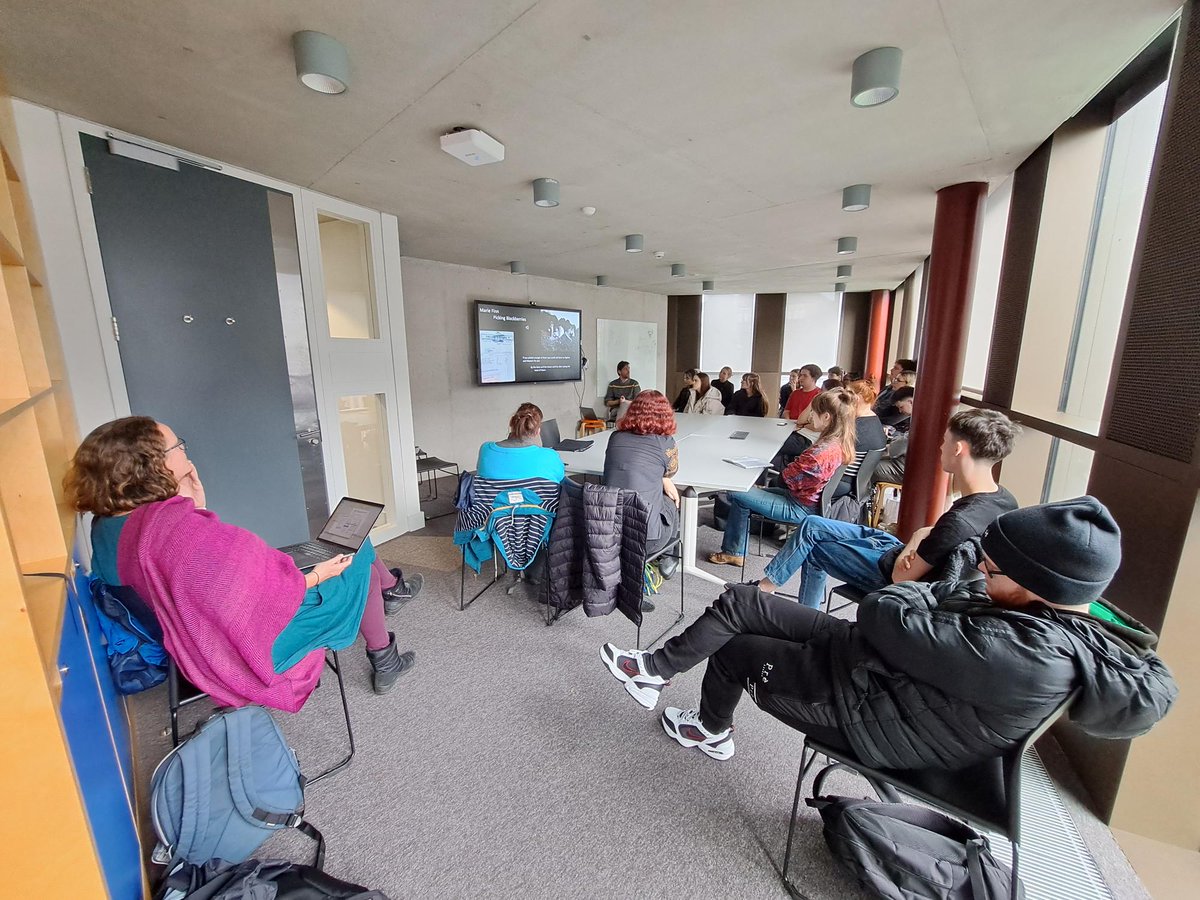 It was a pleasure to contribute to #circulartales workshop yesterday led by Cliona O'Carroll, James Furey @corkfolklore, @GreenCampusUCC and UCC Folklore Society. Great stories of how #circulareconomy was a natural part of life in Cork in the '40s and '50.