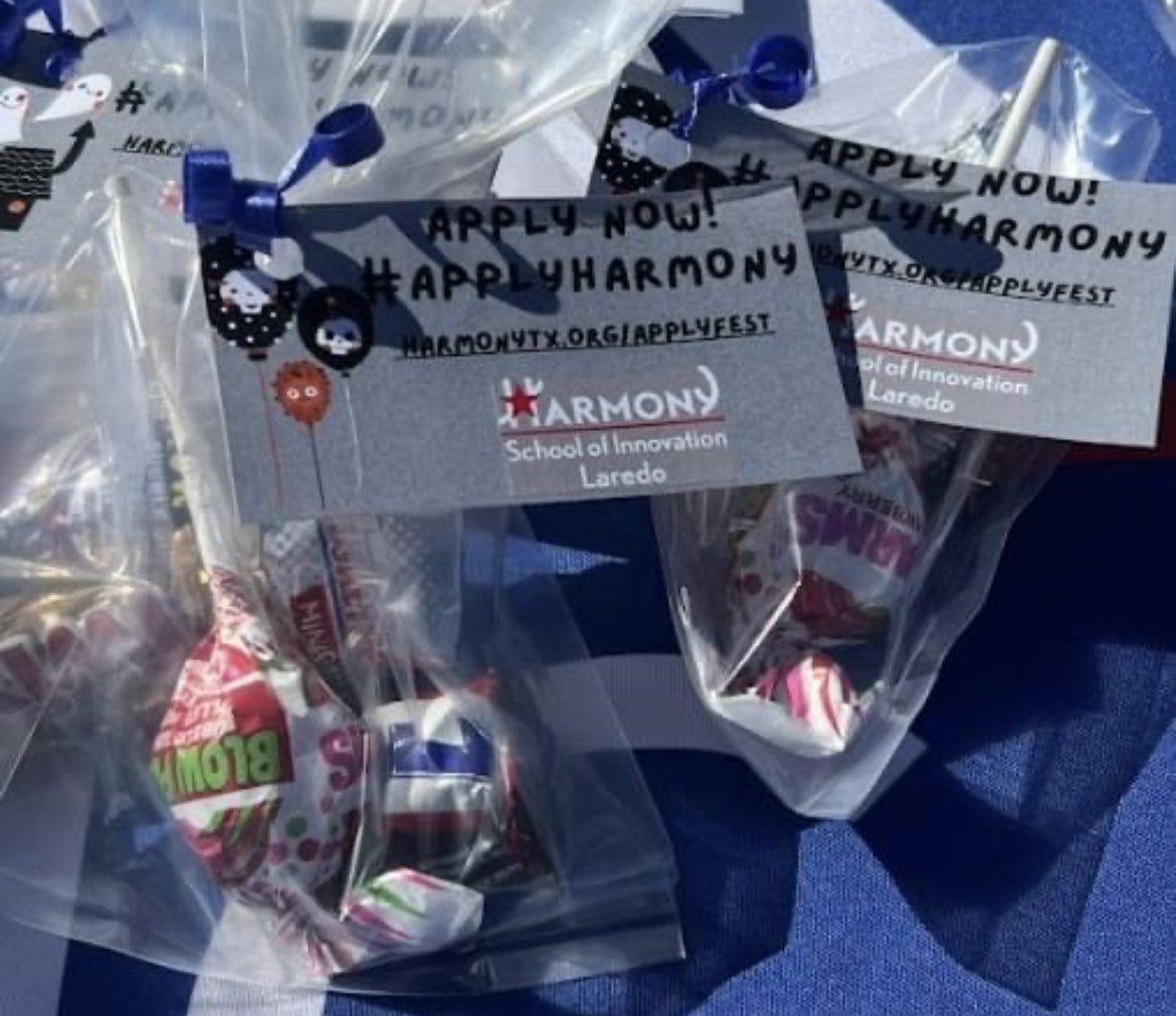 HSILaredo's tweet photo. Thank you to our friends at Border Region for inviting us to be part of their Health Fair, dedicated to Mental Illness &amp; Down Syndrome Awareness. 

It was an amazing event, and our SRRS Ms. Caldera, had a great time sharing the Harmony message. https://t.co/EGpcwoBvE4