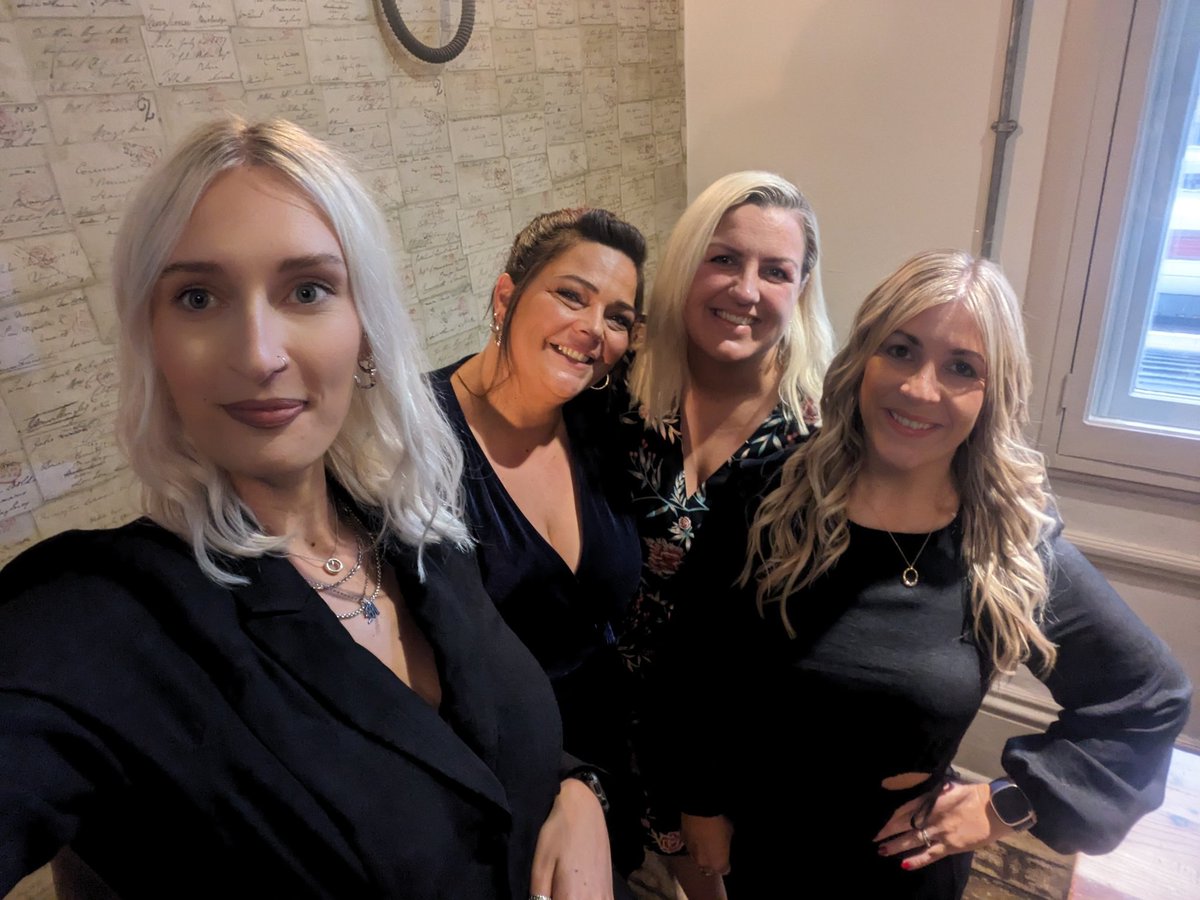 BelvoirGrantham's tweet image. Some of the team are in London today for the @THE_ESTAS Awards 🏆🇬🇧💃🪩

Very excited and eagerly awaiting the results 😬🙏🤞

#customerservice #awards #estas2023 #20thanniversary 

@PhilSpencerTV