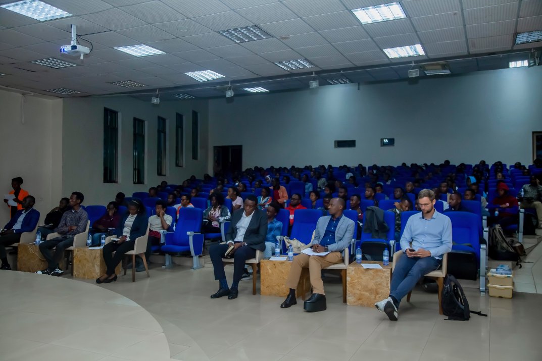 SdgCst's tweet photo. Exciting day at the #SDGTechProgram launch! Over 300 UR-CST students were engaged. Esteemed guests from @RwandaICT, @RwandaSpace, @giz_rwanda, @TEACHRWANDA, @incstela, and ALU Robotics Club shared insights on ICT, AI, Space, and Robotics. Now, we're ready to lead the way in tech. https://t.co/5izxbw5u4C