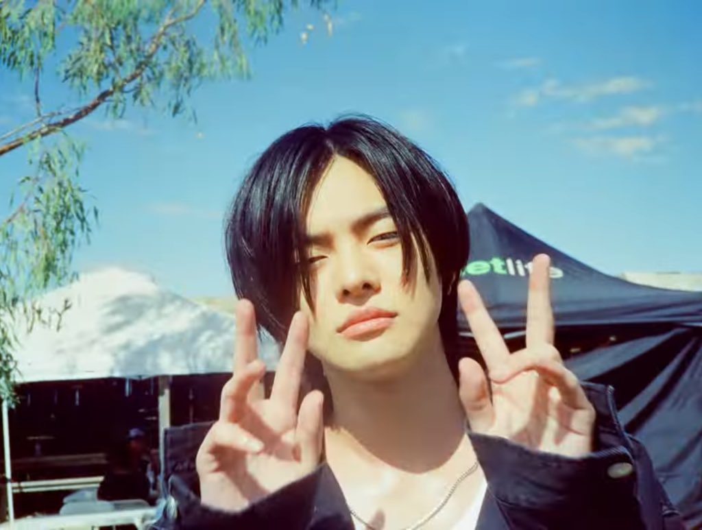 leopiics's tweet photo. 🤍🖤 https://t.co/WwjAOyXEOt