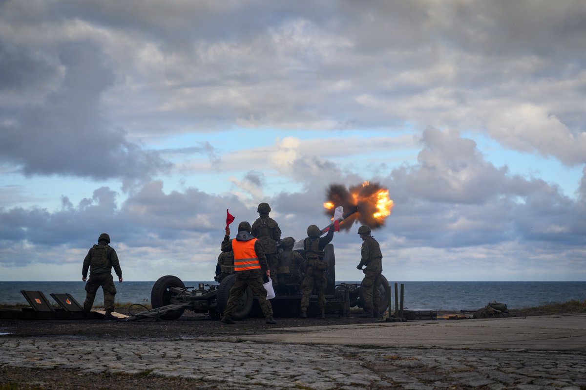 MarWojRP's tweet image. A tymczasem na @CPSPUstka nasi przeciwlotnicy dają ognia 🔥🎯
BRAVO ZULU #8dplot i #9dplot❗️👏💪

📷st. chor. szt. mar. Marcin Purman/mat Marek Laska
