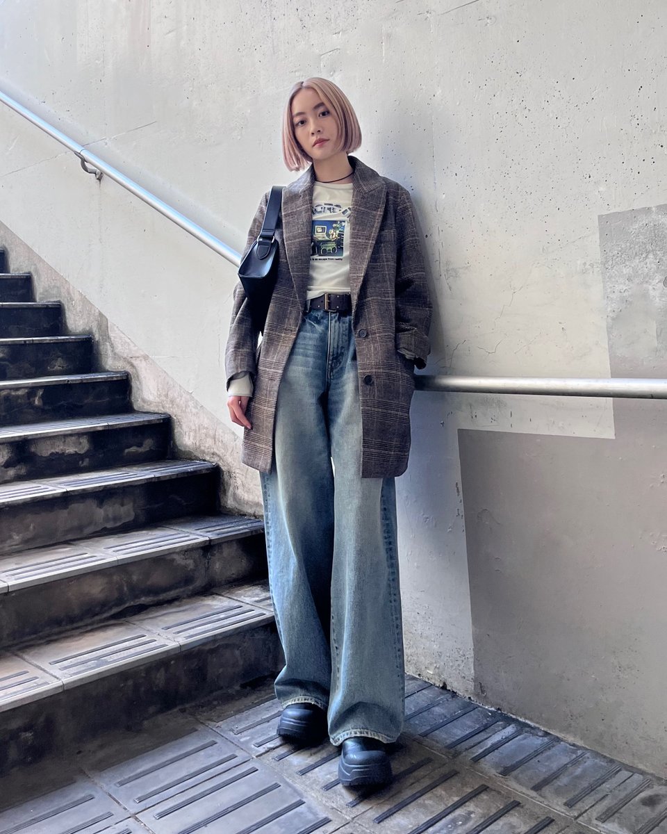 moussyofficial's tweet photo. 【STAFF SNAP】
10月の新作ジーンズを使ったスタッフスタイリング
①Nanako 161cm→ https://t.co/E0VDIskTRu
②Reina 158cm→ https://t.co/rcHGcog3GV
③Aoi 165cm→ https://t.co/vSiIjJ548t
#MOUSSY #MOUSSYJEANS #MOUSSYSNAP https://t.co/FODr5OtUuv