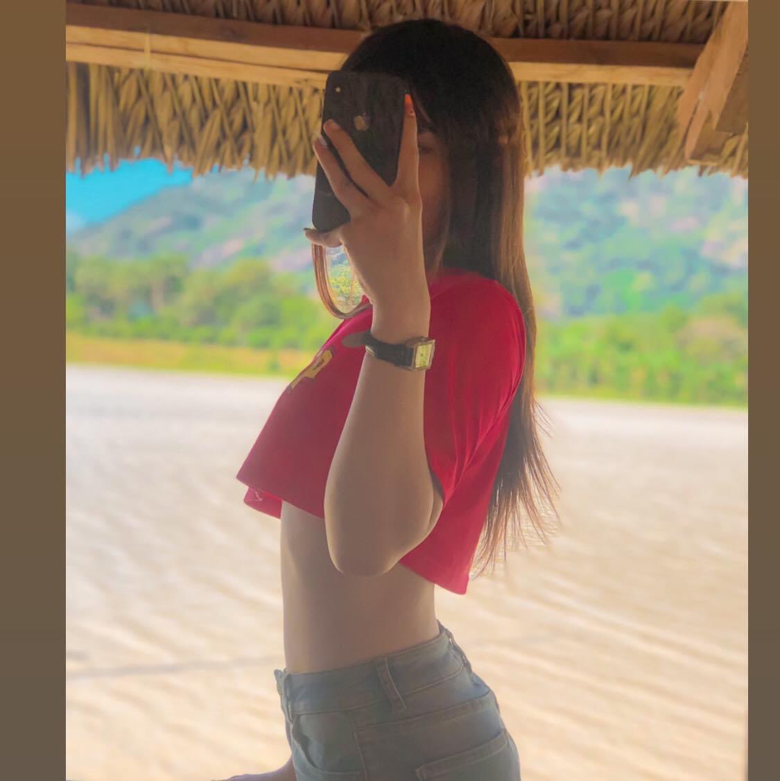 Quynh89205's tweet photo. Em bé sét kèo Cần Thơ Sài Gòn - Long Xuyê 
- anh yêu nào muốn cháy cùng em, trải nghiệm cảm giác lạ thì alo em nhé 
- vui vẻ như người yêu 
- không hối thúc thời gian 
- làm tình hun hít nút lưỡi 😛 
Zalo bé 0907652920 https://t.co/Rr8lwRkNeN