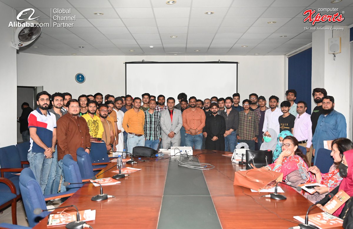 alibabaxperts's tweet photo. Some glimpse of Alibaba training Session on 19th Oct, 2023 (Thursday) at @sccisialkot (SBCC). Receiving #certificates for our FREE Alibaba Training Session Batch#18 for https://t.co/8rTzc1zfyM 
. 
. 
#Batch18 #Alibabafreetrainingsession #Alibabaplatform #sialkot #Alibabaoffice https://t.co/hR3QQvMZOM