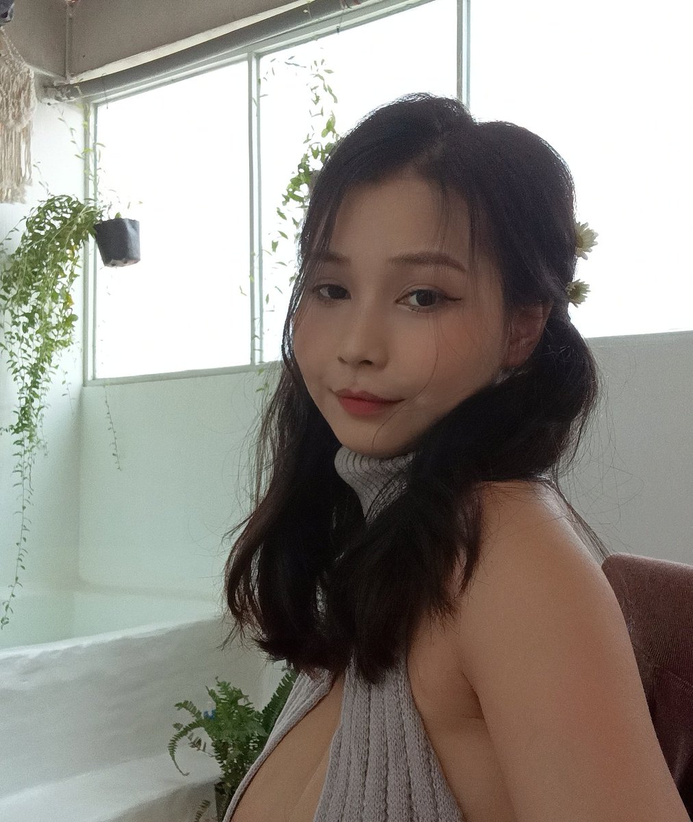 Hannhi22's tweet photo. Em chấp luôn cam thường nhé mấy anh iu 🫶🫶❤️❤️✨️✨️
#beauty #hannhi22 #model #photography https://t.co/V6Wlx0r1pl