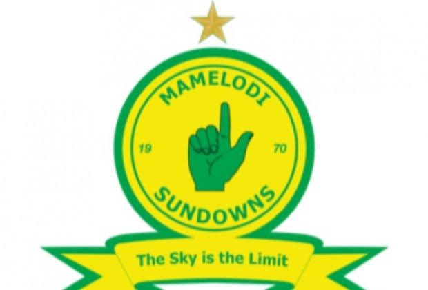 SakhiNgwevela's tweet photo. Success attracts both admirers &amp; enemies. We’re not money therefore we can't attract worshippers, love &amp; kisses ONLY. Few people accept change. The majority of people resist change because they fear losing their “power”. Change is painful. We’re #Sundowns. We’re the change https://t.co/nEgtpSc8p3