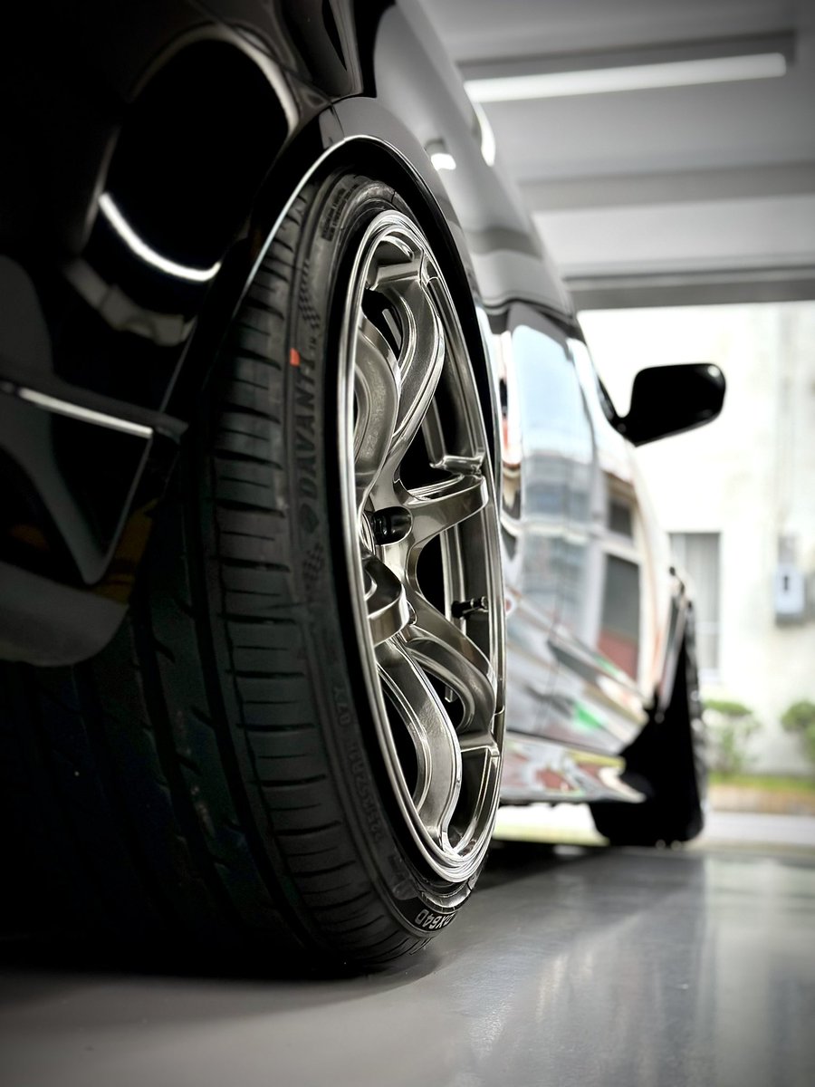 ishi_tetsu's tweet photo. 今回買取させていただいた車両にACHT6を入れました。

予想以上のカッコよさに驚き！！

車両の撮影が終わったら、明日ライブ配信しますのでお楽しみに！

#ACHT6 https://t.co/6LDD3jcFEZ