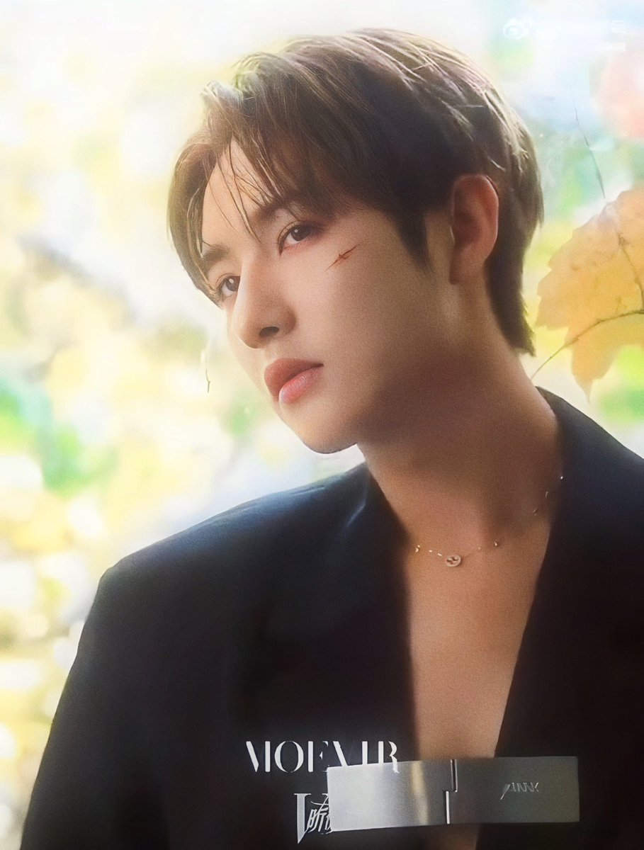 fairyissabey's tweet photo. HUANG RENJUN 😭

RENJUN MOEVIR COVER 
#RENJUNXMOEVIR 
#仁俊2023秋日封面 https://t.co/R64g7hsz2b
