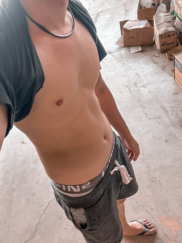 c_h_206's tweet photo. 熱 累 胖🥹 https://t.co/rxtDL2cXkq