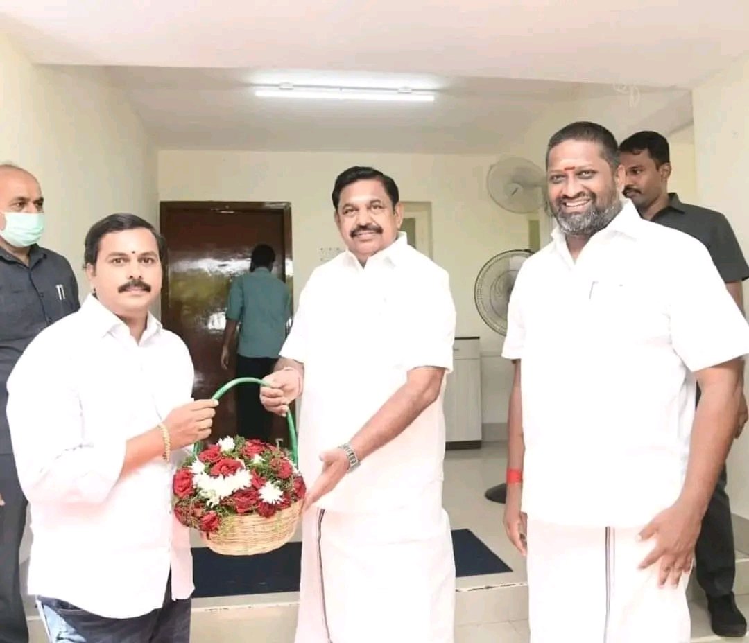 Muhesh83's tweet photo. அன்பு சகோதரர் திரு @ShivaAnandAdmk❤️  அவர்களுக்கு இனிய பிறந்தநாள் வாழ்த்துக்கள்....💥 https://t.co/LsKTvQtgIN