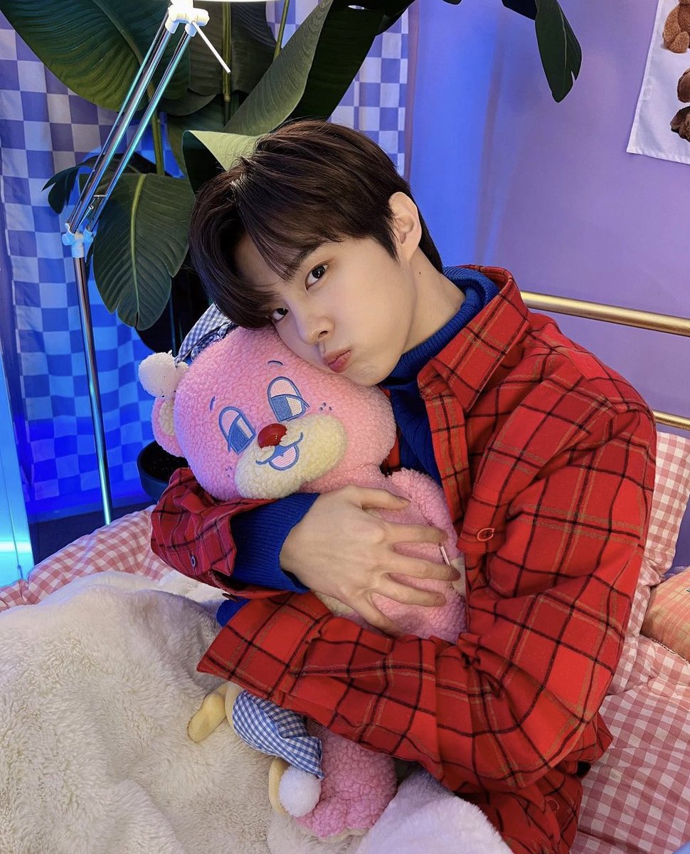 wwonia1's tweet photo. 내가 우석이를 왜 이렇게 사랑해…….. https://t.co/fhI8QwRaf5