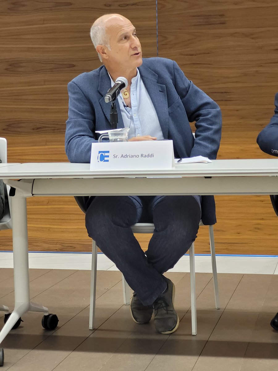 incafust_ctfc's tweet photo. Assistim a la 1a sessió de La cadena de valor del #bosc i la #fusta a Catalunya, sobre la #Bioconstrucció, a @economistescat . Adriano Raddi, economista #forestal del @ctforestal , presenta els valors de les diferents baules del sector https://t.co/ve0t92jXQi