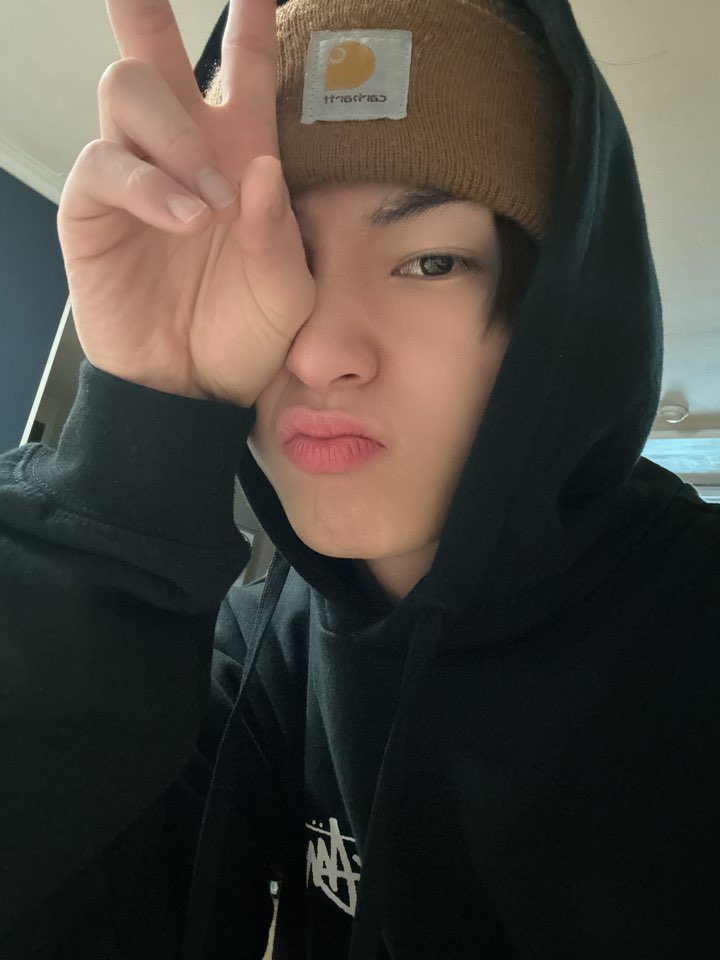 OmegaX_members's tweet photo. [#OX]

컴백컴백컴백

#OMEGA_X #오메가엑스
#한겸 #HANGYEOM https://t.co/vfWygRV3UQ