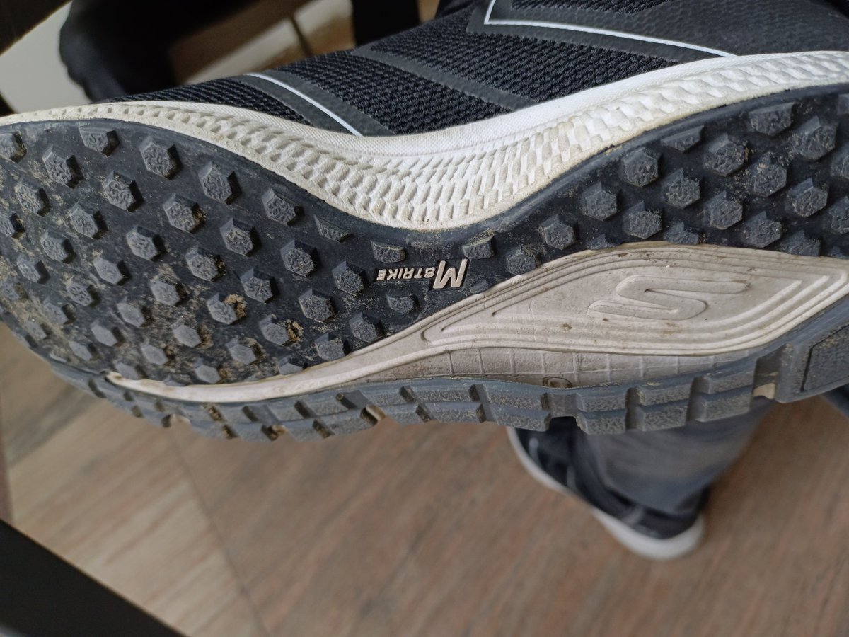 VikiVerma's tweet photo. i bought skechers shoes in september and after one month the shoes sole grip completely ripped off. @SkechersIndia is asking me to send their shoes to mumbai based ware house on my own expenses.
so basically its look like that its my mistake that i bought @skechersGO
shoes. https://t.co/pUX0qXuHgh