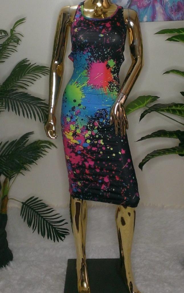 TheHanger___'s tweet photo. Size 14 dress available at 50k only 💙💙💕💕 https://t.co/P6OpgbIO52