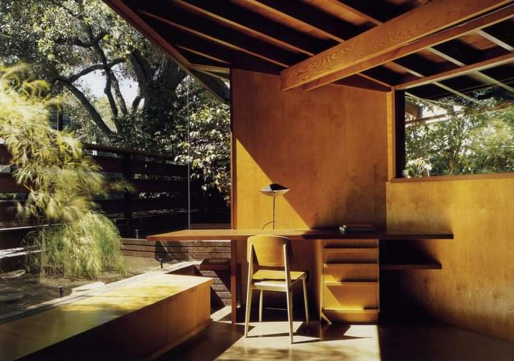 areasvellas's tweet photo. JOHN LAUTNER...
The Schaffer Residence, California...1949

The Standard chair by Jean Prouvé (1934/1950) and a desk lamp by Serge Mouille (c.1950s)...
#architecture #arquitectura #interior #JohnLautner #Lautner https://t.co/mC2rWwAUum
