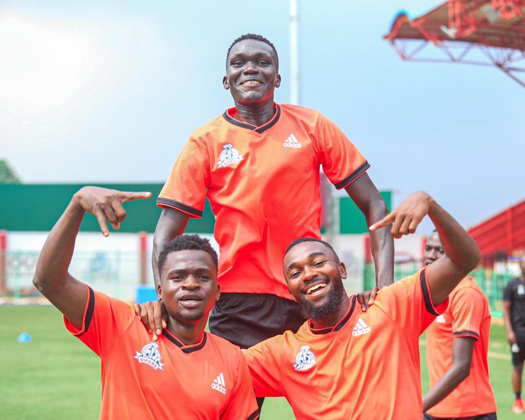 rogerstorach5's tweet image. Guide us today dear Lord 🙏
#RT5
@VipersSC 
@UPL