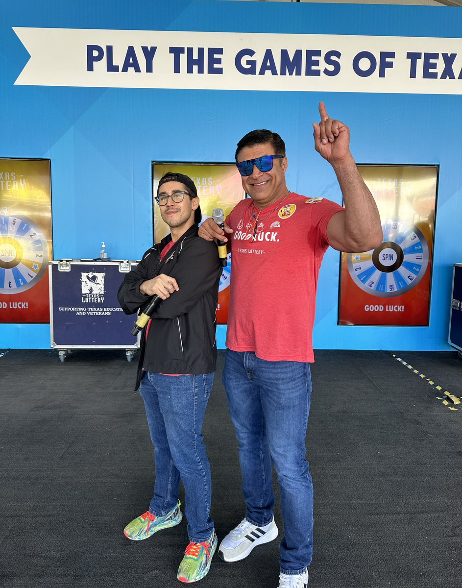 itsgmoneee's tweet image. Thursday’s Morning Emcees @StateFairOfTX #LuckZone @TexasLottery @HighTopTalent #Emcees #GMoney #MCEdo 🤠🎤