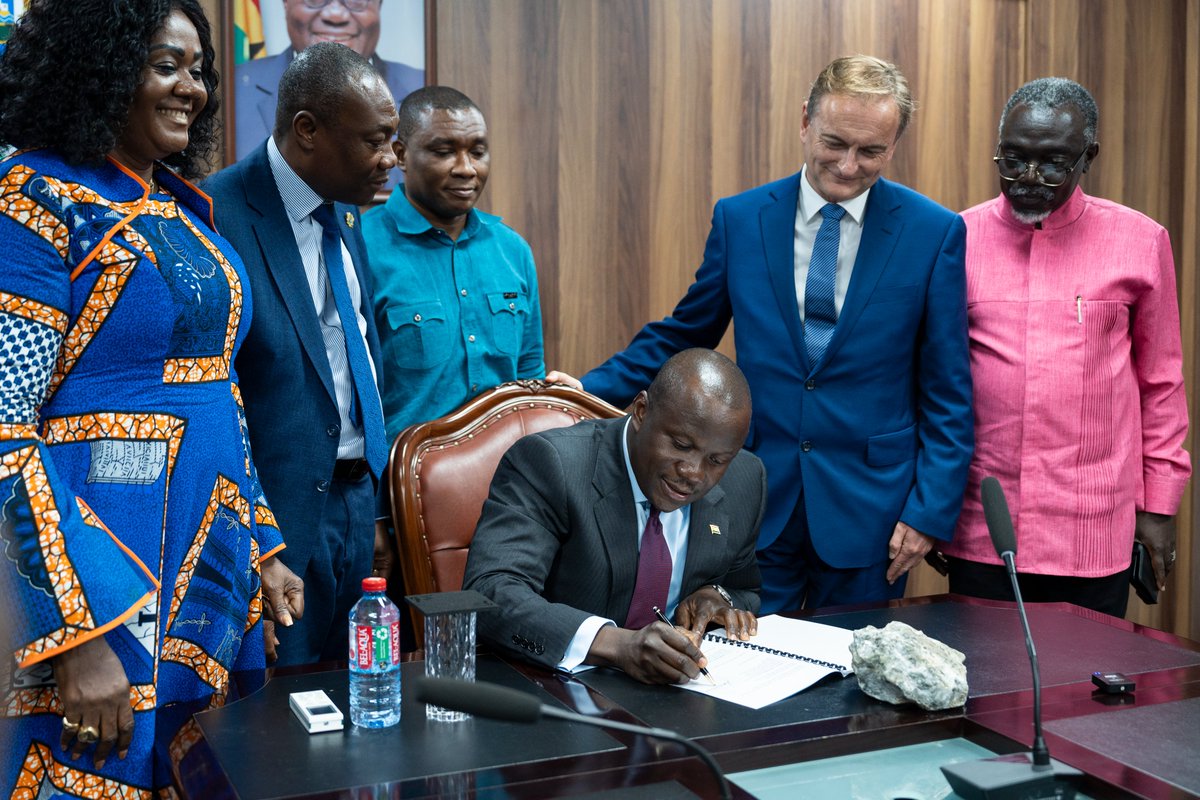 AtlanticLithium's tweet photo. Atlantic Lithium is delighted to announce that a Mining Lease has been granted for the Company’s flagship Ewoyaa Lithium Project in Ghana, marking a major step towards production.

Full announcement here: https://t.co/Wd54EAs7Id
 
#ALL #A11 $A11 $ALLIF #Lithium #Ghana #Mining https://t.co/GYmjTeX9FR