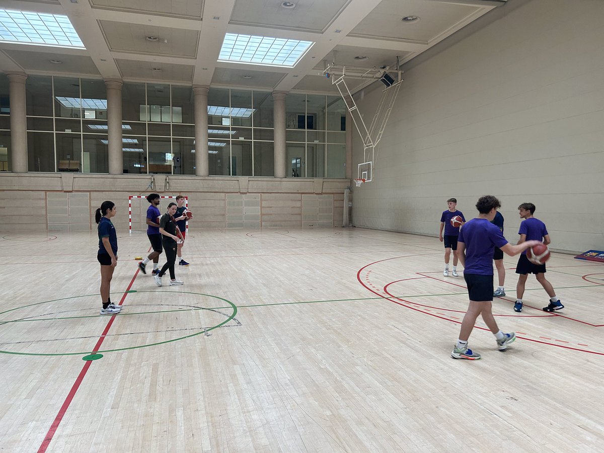 #BARCA23 - Yesterday, the basketball squad had their first training session with FC Barcelona Basquet 🏀