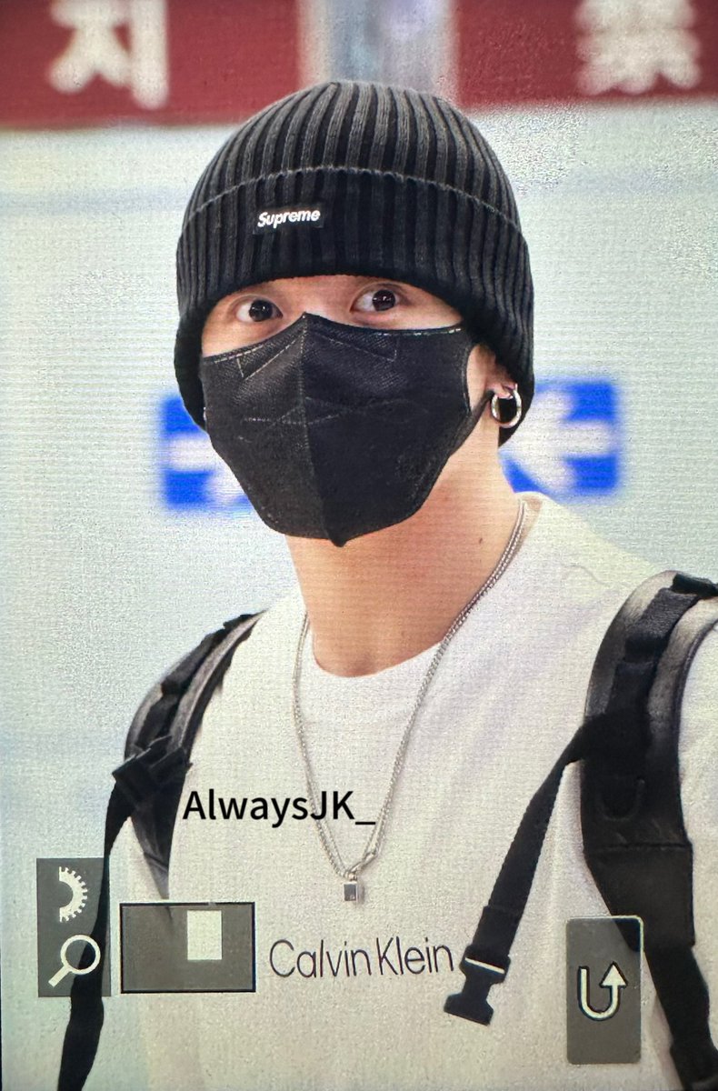 AlwaysJK_901's tweet photo. 231020 GMP 입국 【preview】

#JUNGKOOK 
#방탄소년단 
#정국
@BTS_twt https://t.co/1AEg9R5uvk