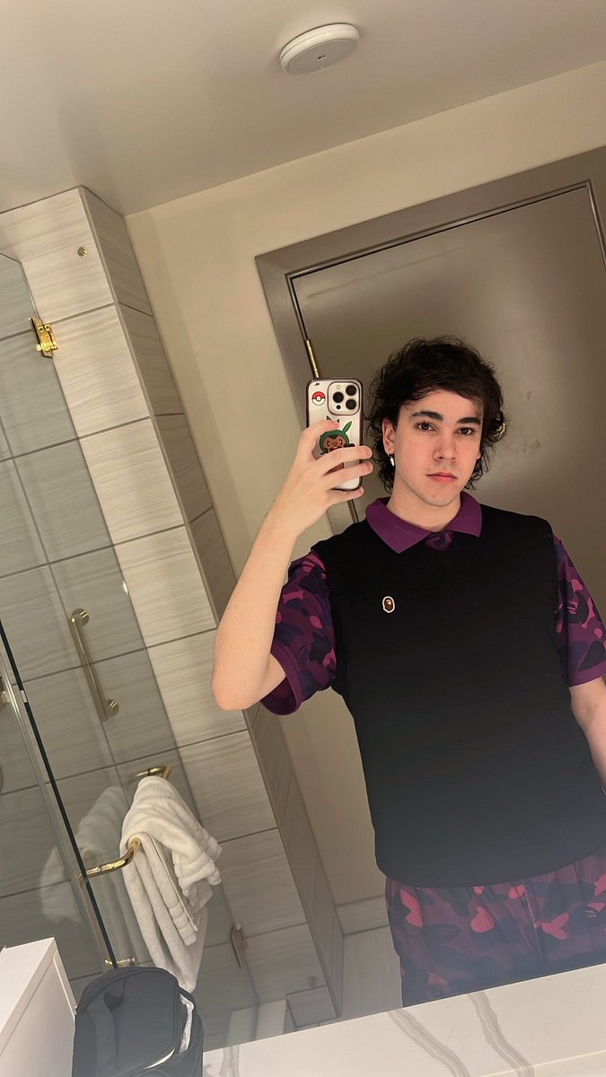 SpreenDMC's tweet photo. LLEGUE A LAS VEGAS https://t.co/LgbGw8rqff