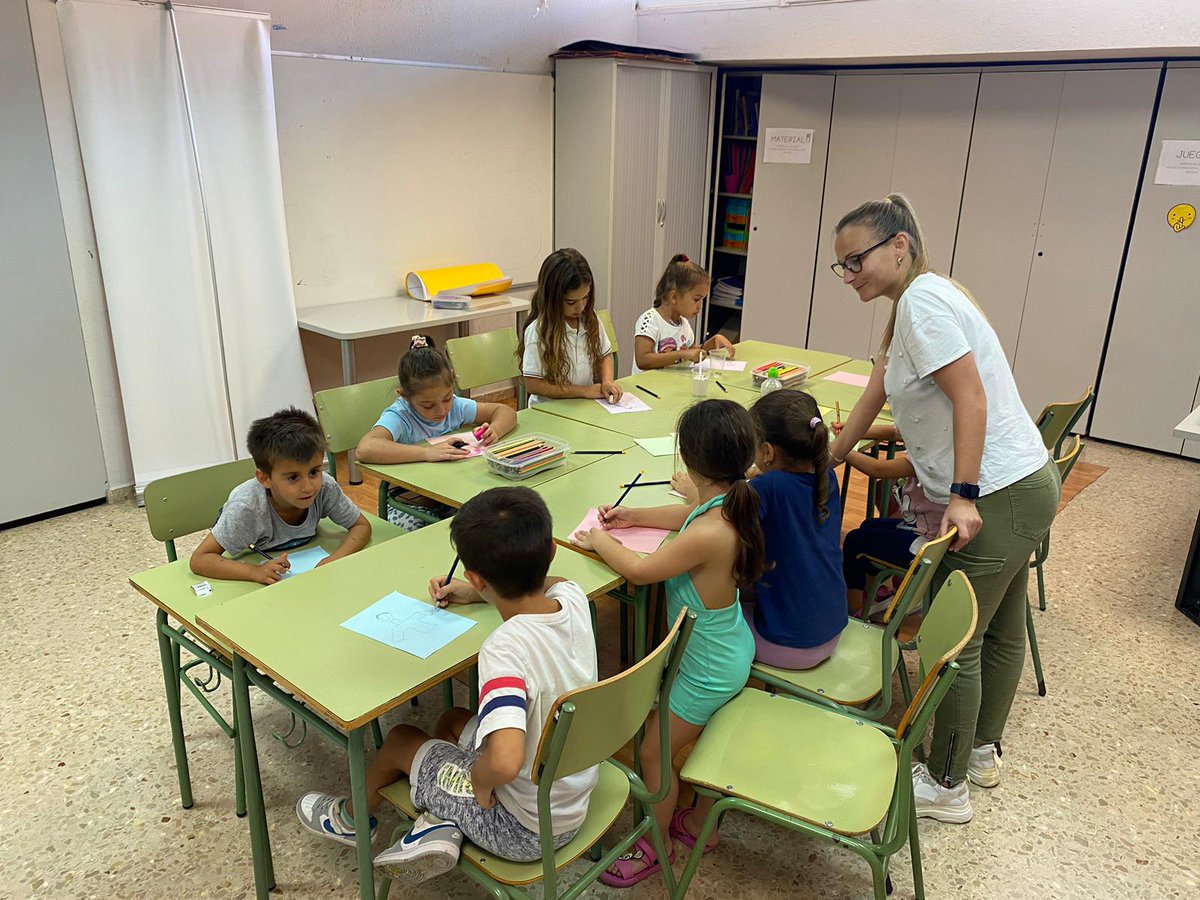 gitanos_org_PAT's tweet photo. Terminamos el primer módulo del Taller Educativo Familiar del curso 23-24 #Proinfancia. Aprendemos juntos en familia. @FundlaCaixa @AytoPaterna @GVAeducacio https://t.co/UhXqtiYlOt